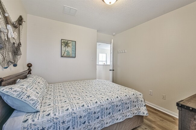 Building Photo - 1815 28th St