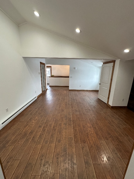 Building Photo - 705 Dakota St