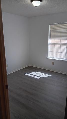 Building Photo - 1918 US-259