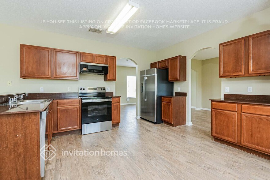 Building Photo - 681 Basingstoke Ct