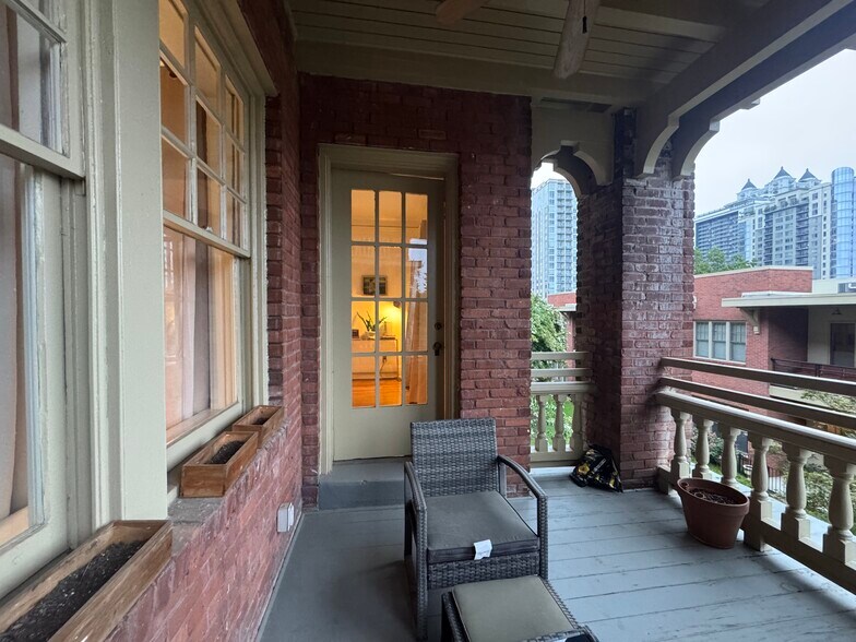 Building Photo - 266 11th St NE