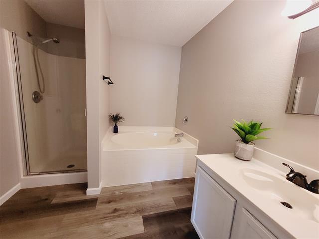 Building Photo - 2714 Kernville Dr