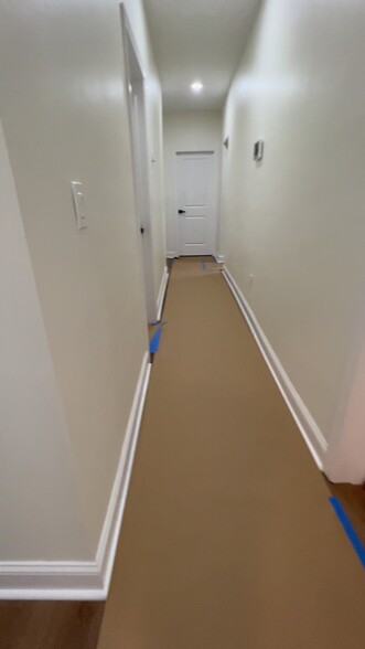 Hallway - 31 Juliette St