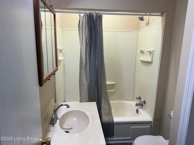 Building Photo - 1308 Chestnut St