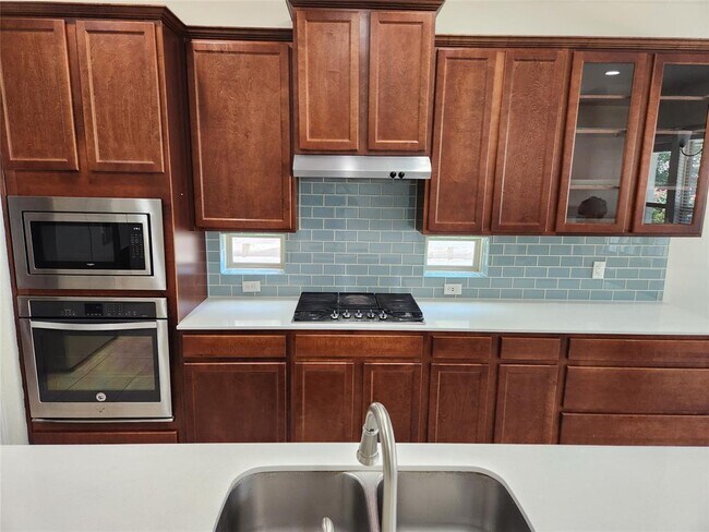 Building Photo - 1400 Little Elm Trail