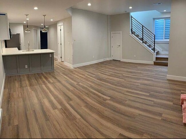 Building Photo - 1850 W 46th Ave