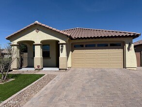 Building Photo - 15170 W Pierce St