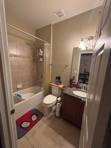 Building Photo - 687 Petal Mist Ln