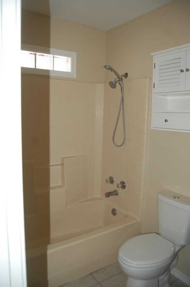 Building Photo - 3222 Monclova Dr