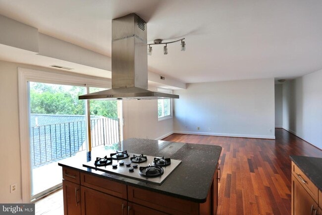 Building Photo - 3404 25th St S