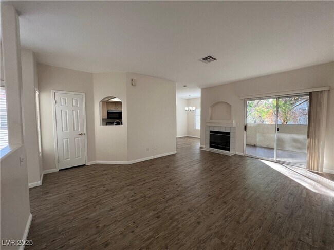 Building Photo - 2975 Bluegrass Ln