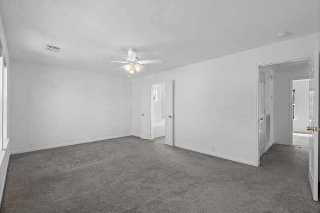 Building Photo - 3139 Silver Cedar Trail