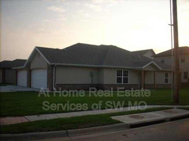 Primary Photo - 617 Rilynn Ave