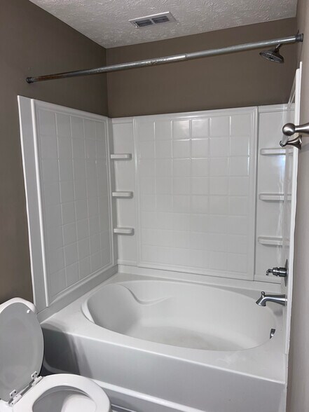 Building Photo - 5029 Upper Park Pl