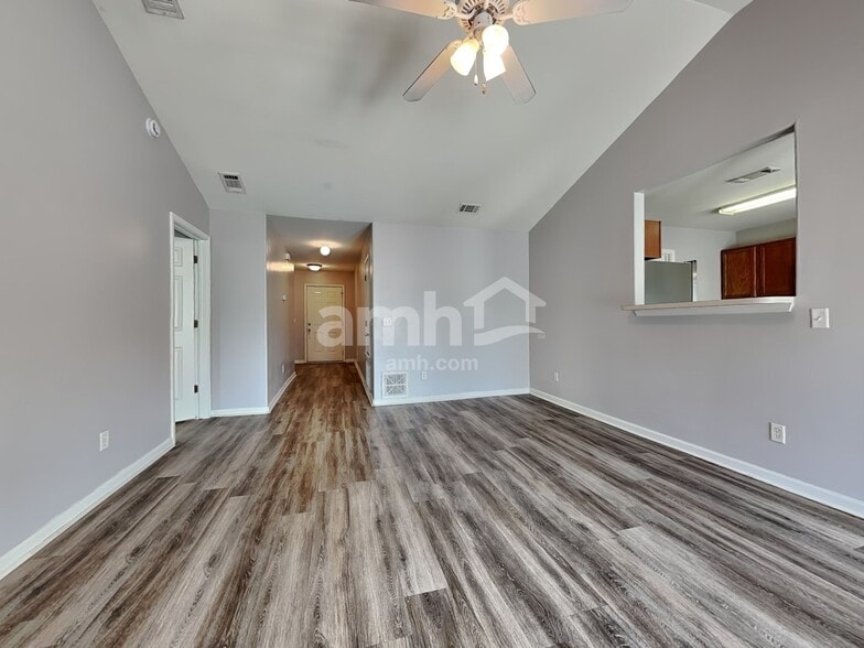 Building Photo - 422 Sea Breeze Dr
