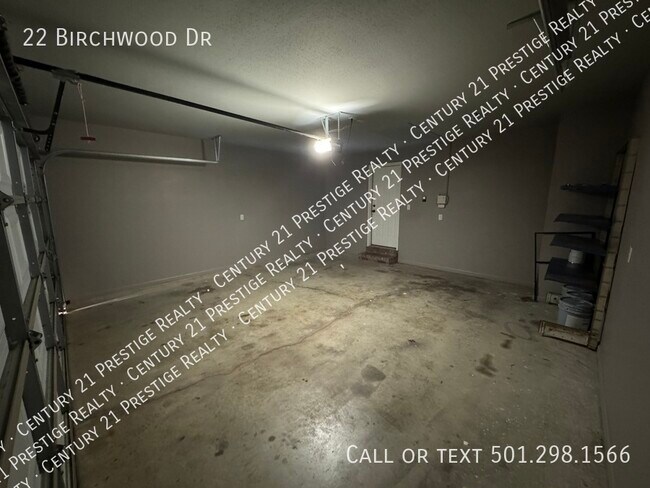 Building Photo - 22 Birchwood Dr