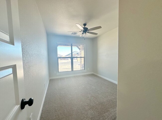 Building Photo - 309 Panhandle Dr