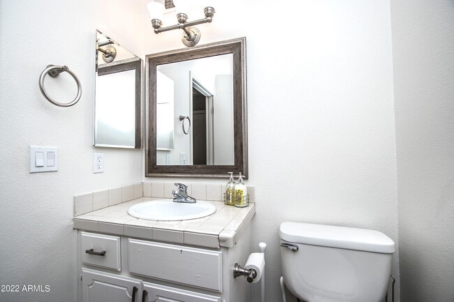 Building Photo - 626 W 14th St