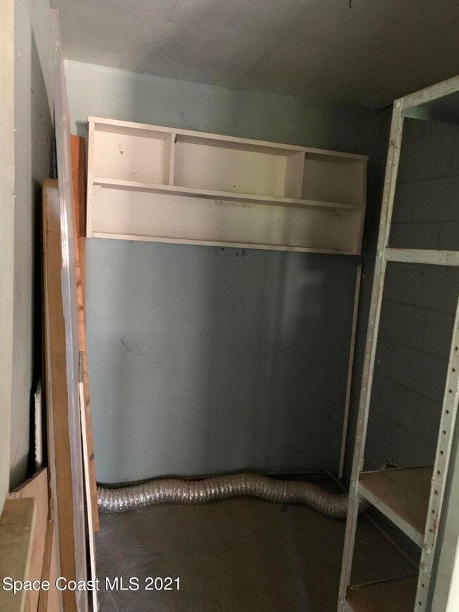 Building Photo - 741 Venus Dr