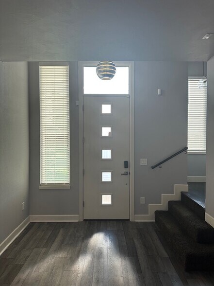 Building Photo - 17337 Sparrow Hawk Ln
