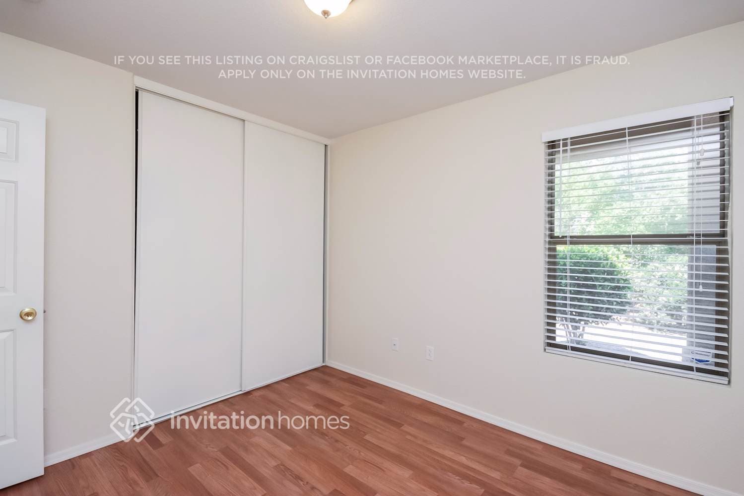 Building Photo - 2887 E Cherry Hills Dr