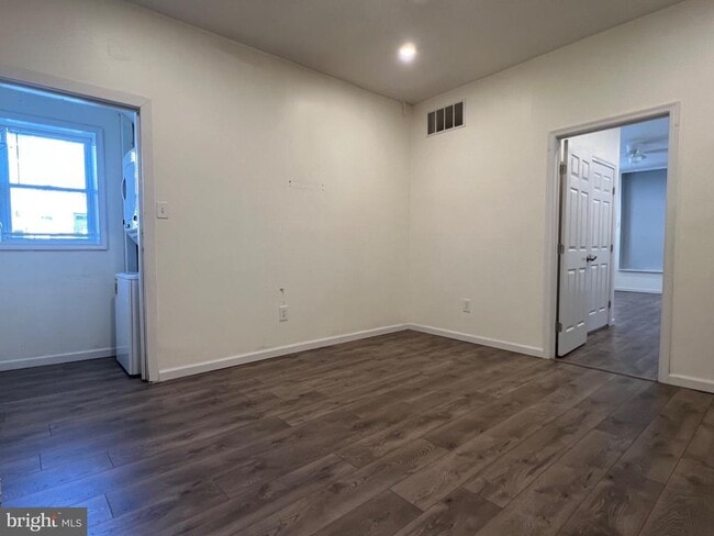 Building Photo - 1600 S LeCount St