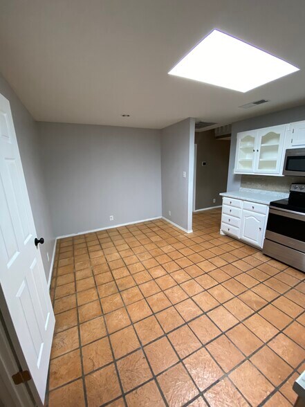 Building Photo - 4528 Lanham St