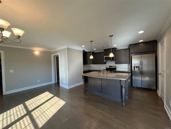 Building Photo - 966 Wheat Ridge Dr