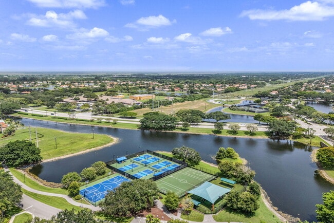 Building Photo - 10852 La Salinas Cir