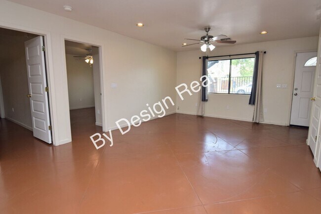 Building Photo - 203 S Cherry Ave