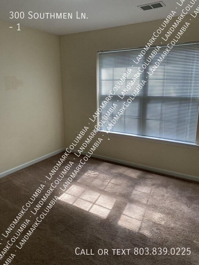 Building Photo - 300 Southmen Ln