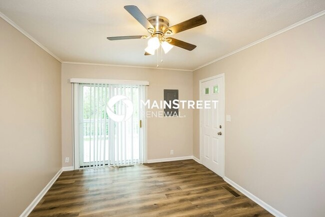 Building Photo - 4 Bedroom Pet-Friendly Home in INDIANAPOLI...