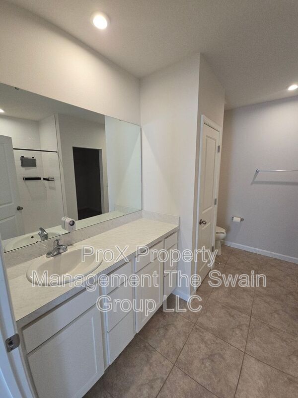 Building Photo - 670 Eagle Landing Blvd