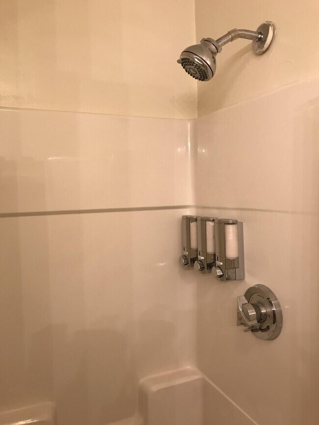 Building Photo - 131 W 8th St