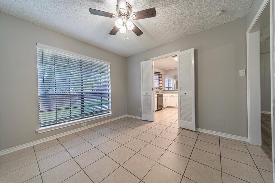 Building Photo - 408 Shoreview Dr