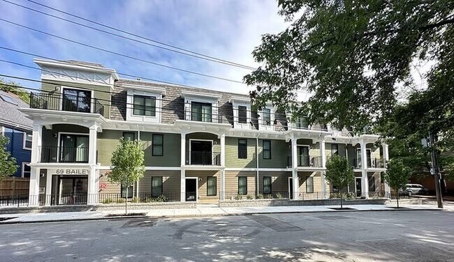 Building Photo - 69 Bailey St