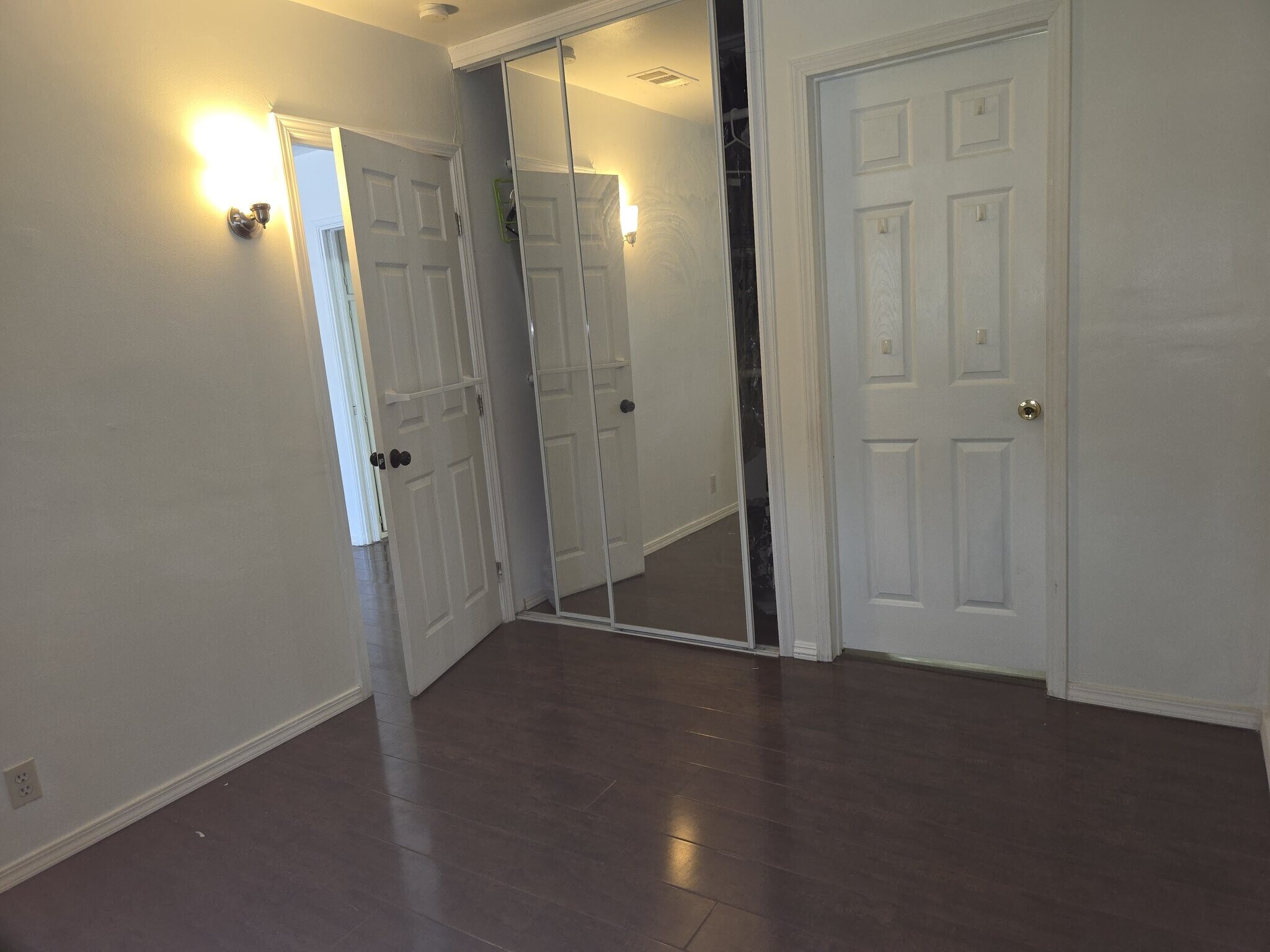 Building Photo - 2817 Montezuma Ave