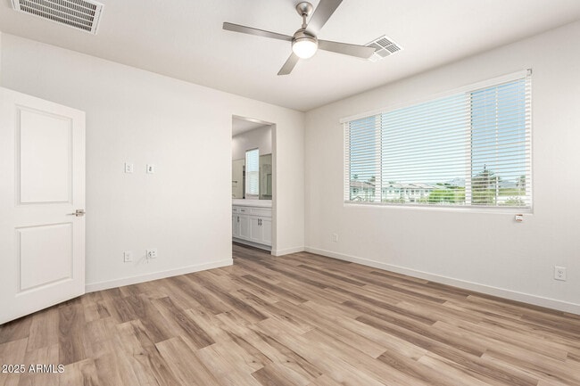 Building Photo - 6537 N 15th Dr