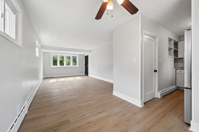 Building Photo - Gorgeous 3 bedroom home in Penn Hills avai...