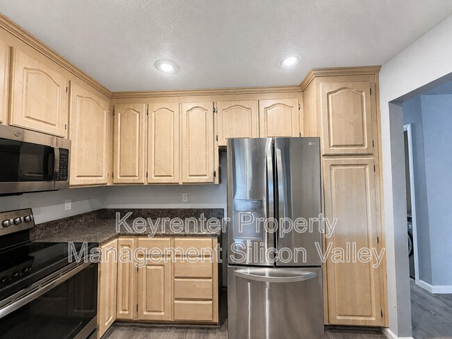 Building Photo - 1418 Capurso Way