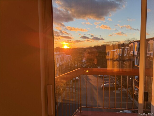 Building Photo - 55 N Broadway