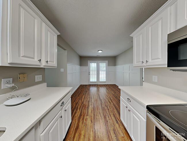Building Photo - 8623 Treyburn Dr