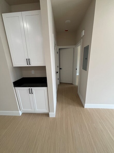 Building Photo - 1291 N Curtis Ct