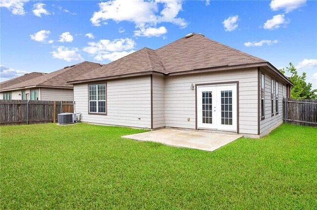 Building Photo - 534 Apricot Dr