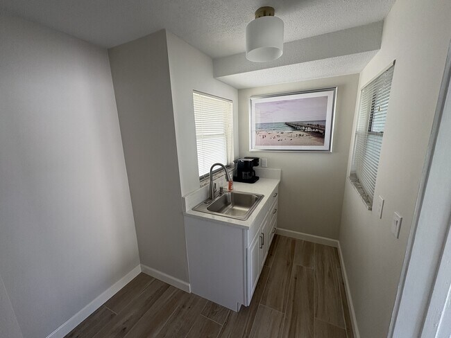 Building Photo - 108 Charles Dr