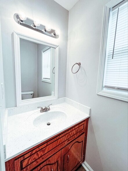 Building Photo - 124 Ballygar St