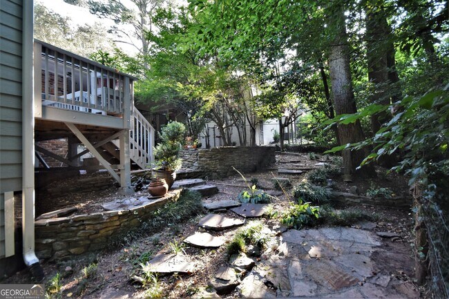 Building Photo - 2535 Melinda Dr NE