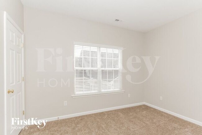 Building Photo - 104 Ivy Creek Ln