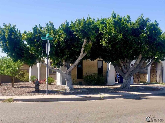 Primary Photo - 2130 S 11th Ave