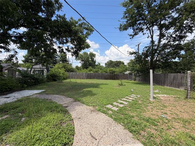 Building Photo - 1109 E Inwood Dr